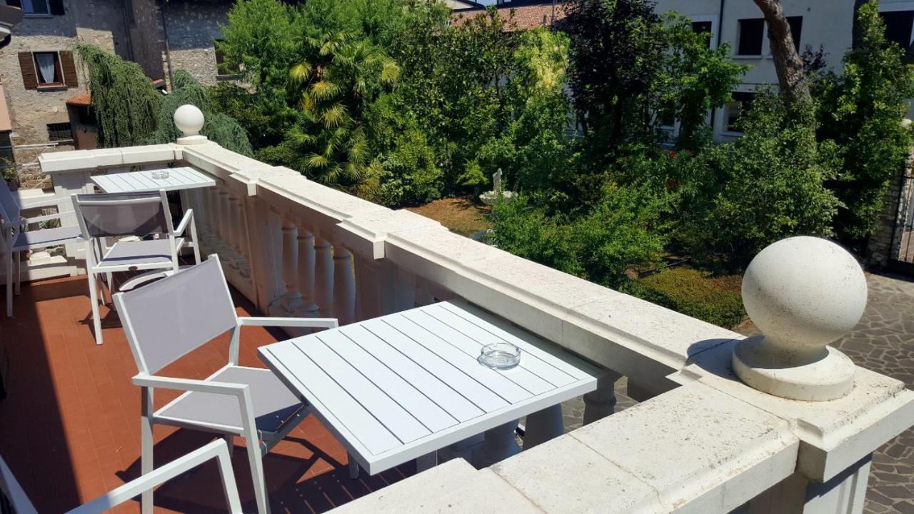 B&B Villa Fiorini Moniga del Garda Exteriör bild