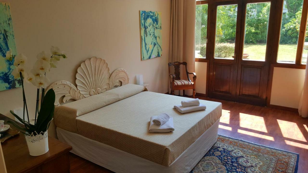 B&B Villa Fiorini Moniga del Garda Exteriör bild