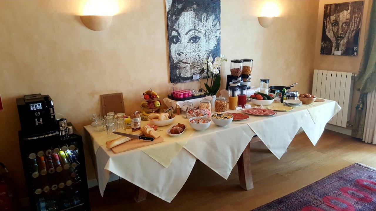 B&B Villa Fiorini Moniga del Garda Exteriör bild